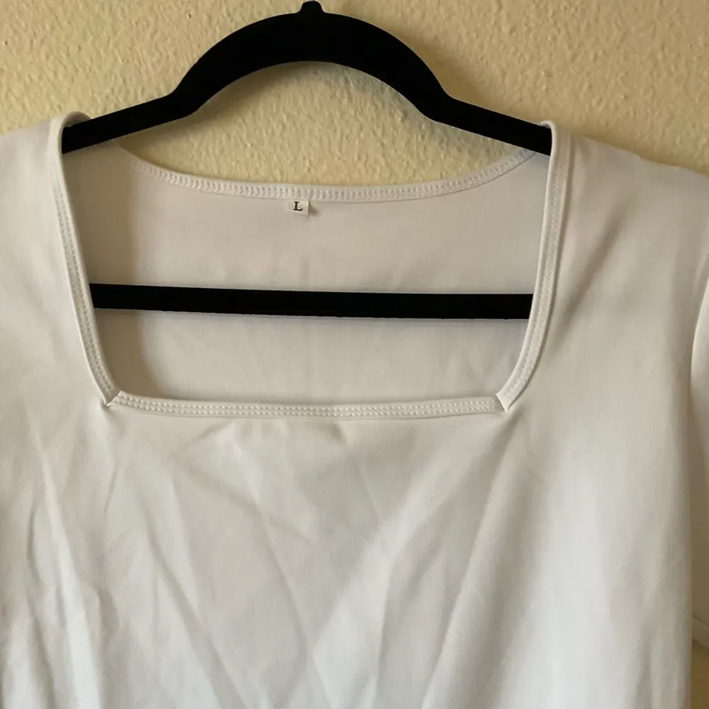 Women Size Large White Short Sleeve Bodysuit - Image 2