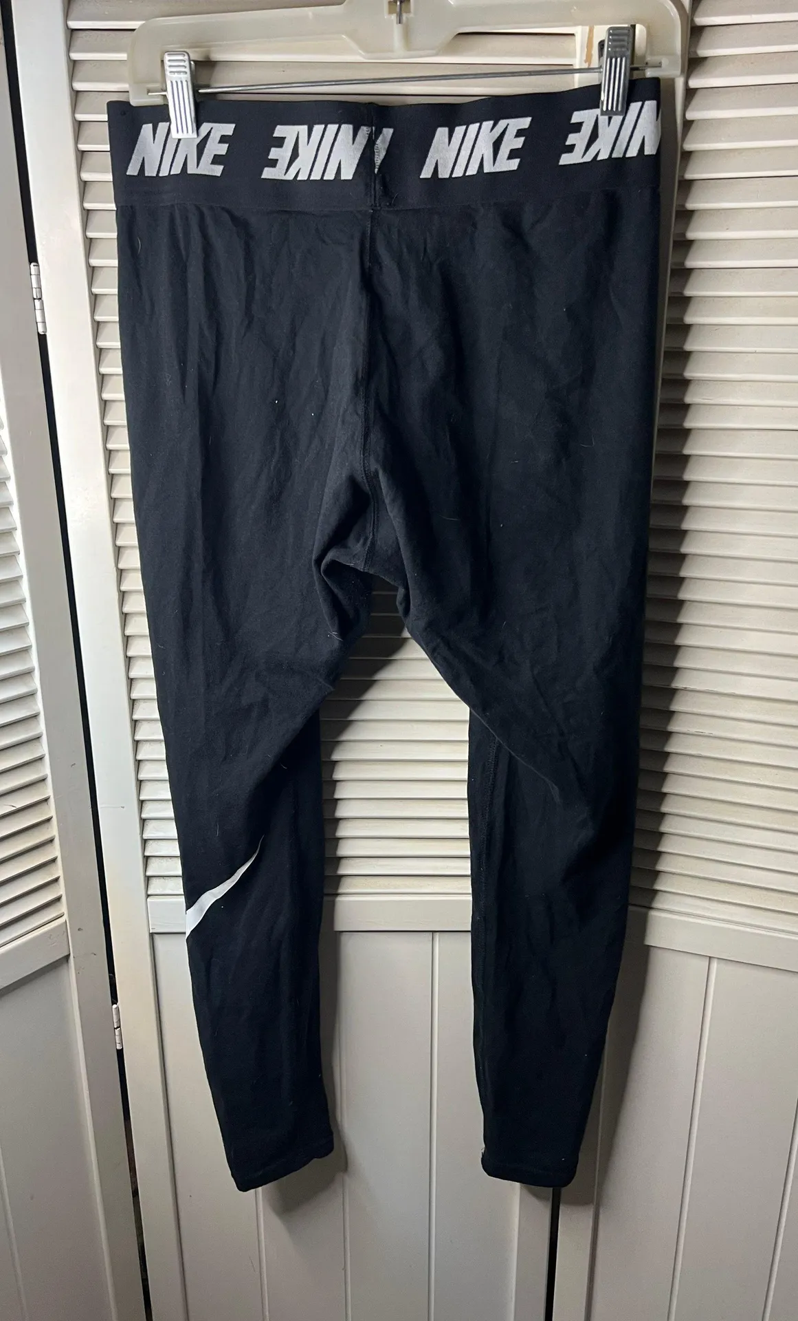 Nike Ankle Swish Mark Medium Cotton Leggings - Image 2