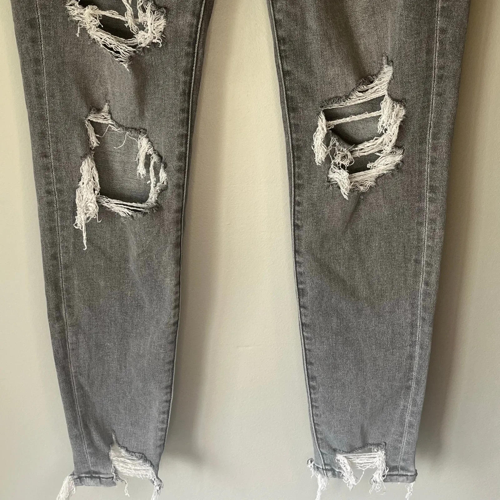 American Eagle Gray Next Level Stretch Super High Rise Jean Jegging Size 4 Short - Image 11