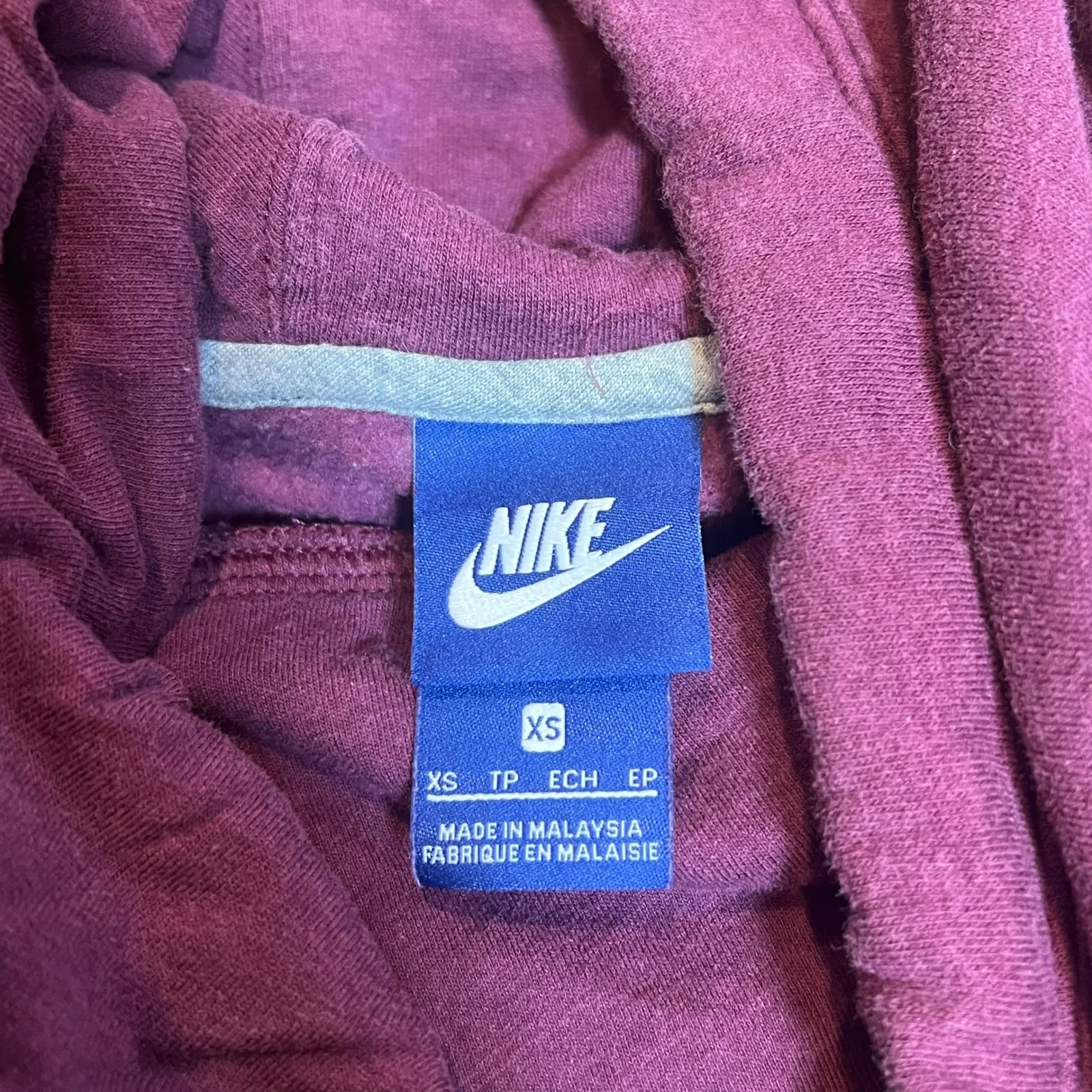 Nike Women's Hoodie XS Maroon "Just Do It" Graphic Pullover - Image 4