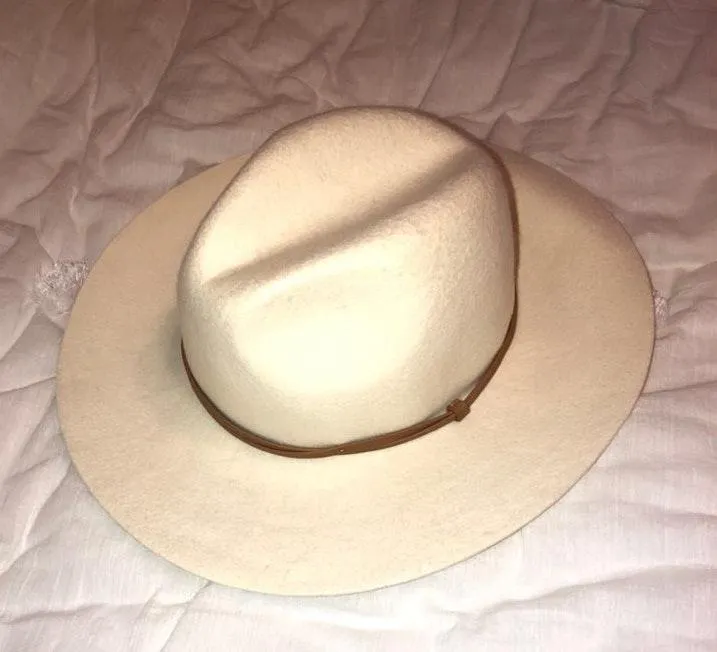 Cream Hat - Image 2