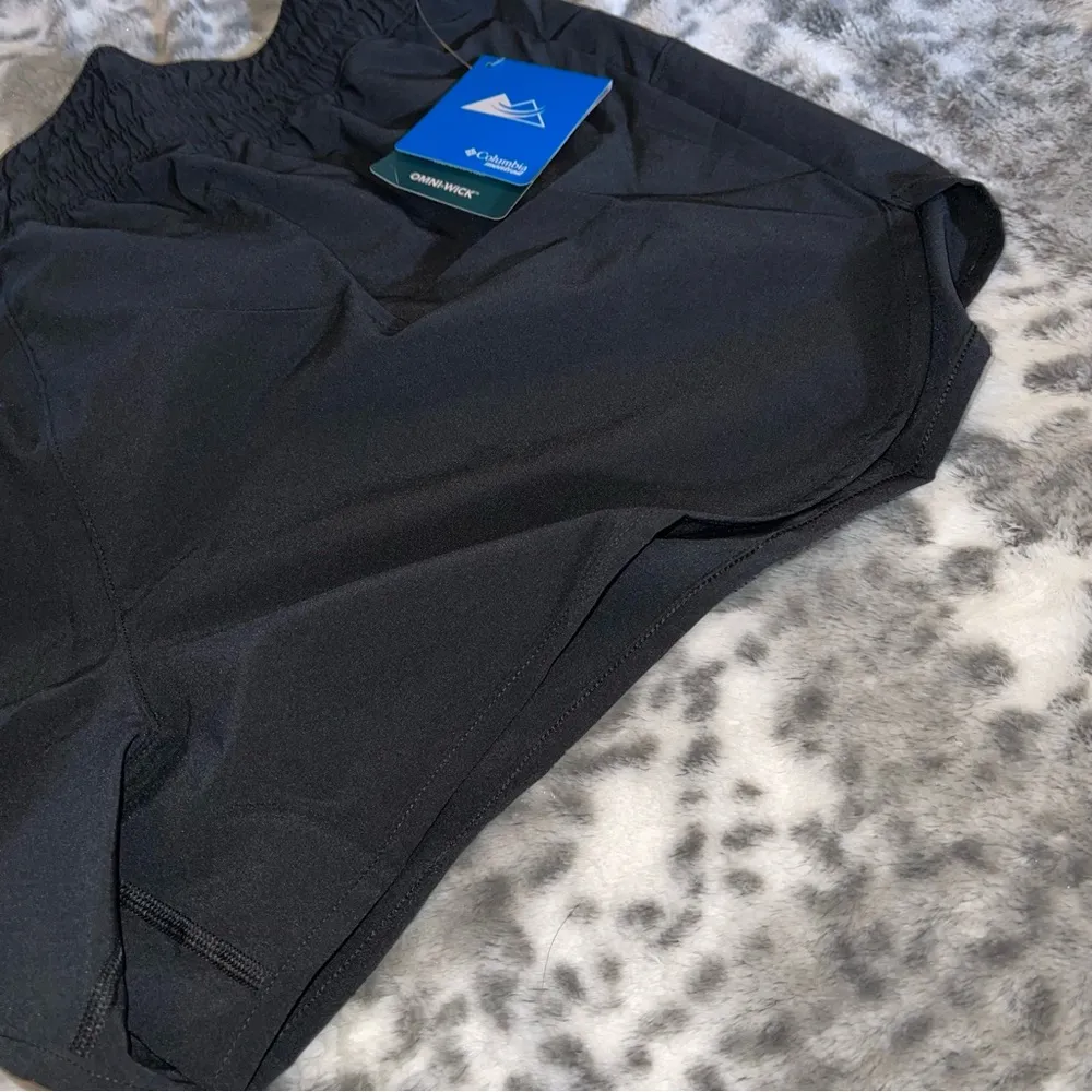 Columbia Activewear Montrail  Shorts - Image 2