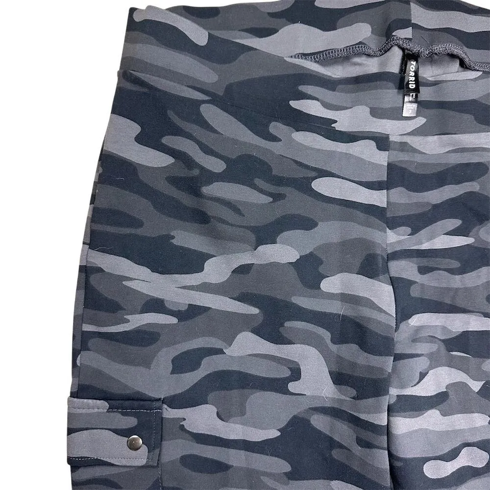 Torrid Plus 3X Women’s Full Length Signature Waist Ponte Cargo Legging Camo - Image 4