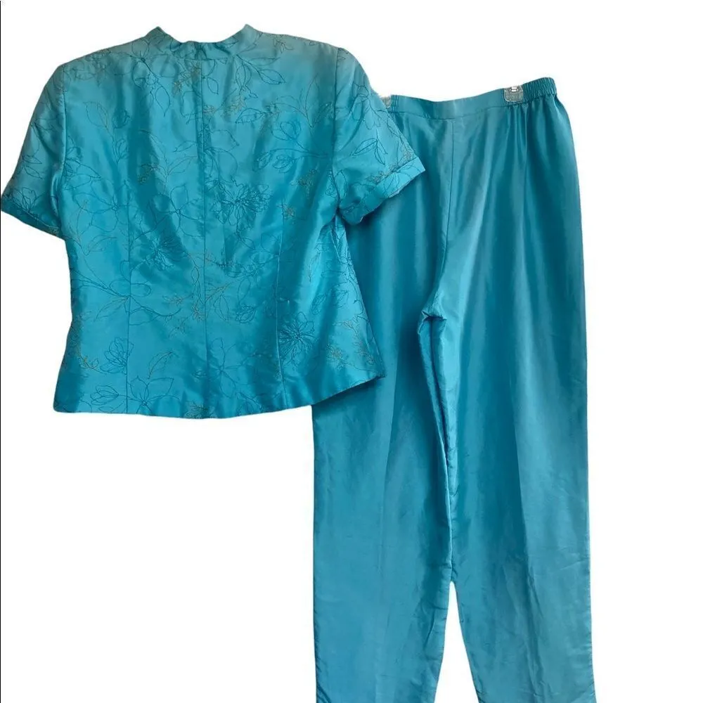 JUDITH HART Collection, Two piece Top & Pants, Blue Floral, Size 14, 100% Silk - Image 2
