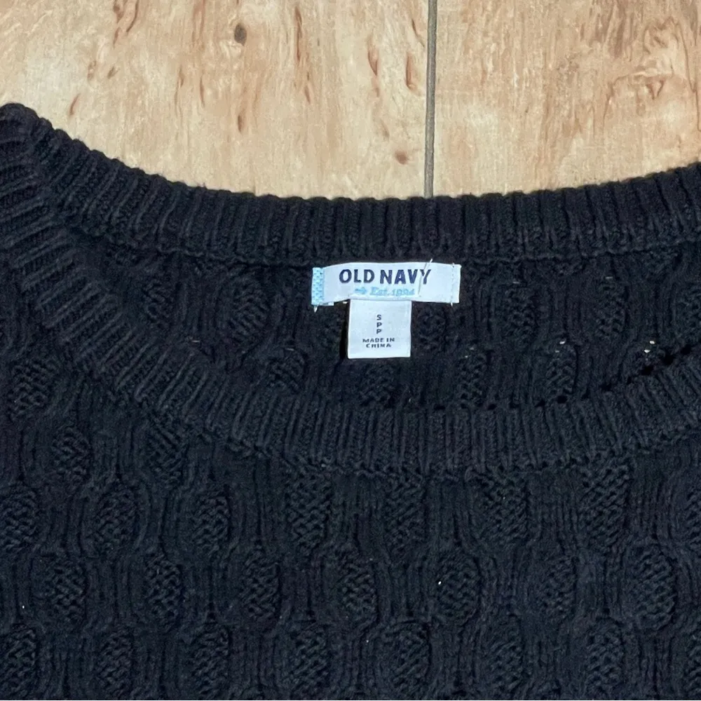 Old Navy cable knit sweater,‎ women’s size small, black - Image 5