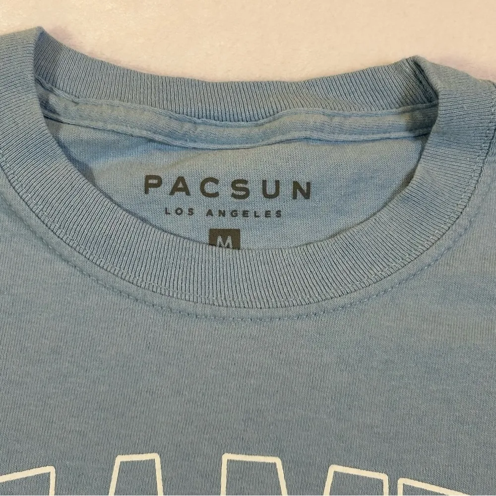 PacSun Dreamers of Hope and Justice Butterfly Floral T-shirt Blue Size Medium - Image 9