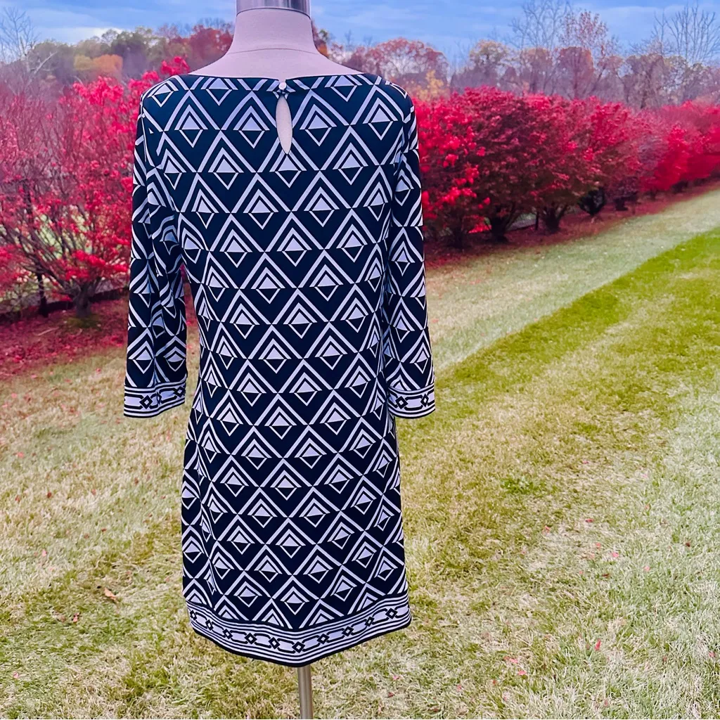 White House Black Market Black and White Geometric Print Sheath Dress Size M - Image 11