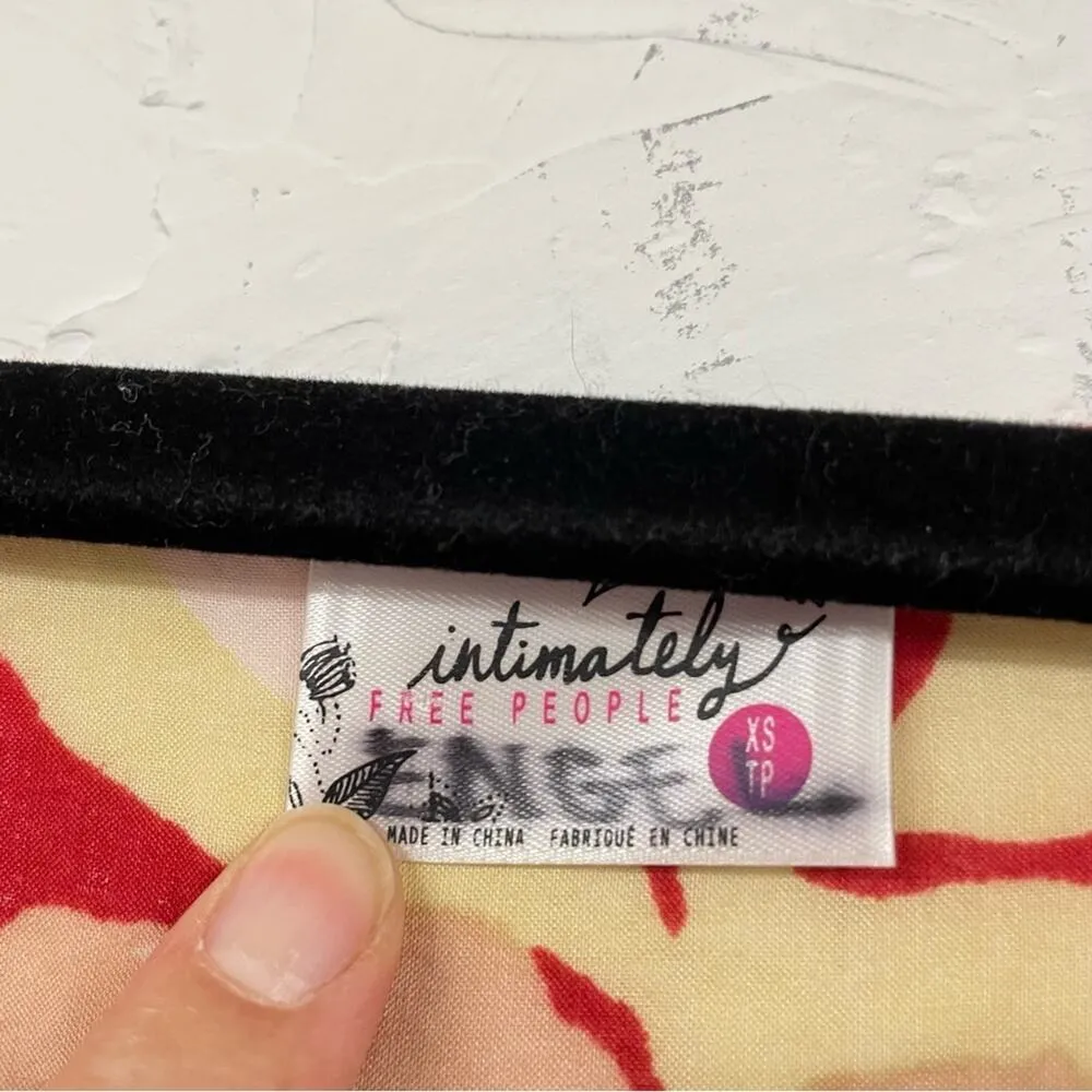 Free People Intimately Red Floral Sleeveless Tunic Womens XS Shark Bite Hem - Image 3