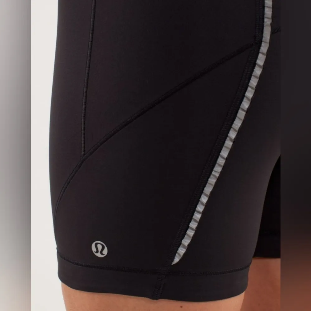 Lululemon Velo Vixen Shorts Black Size 10 - Image 3