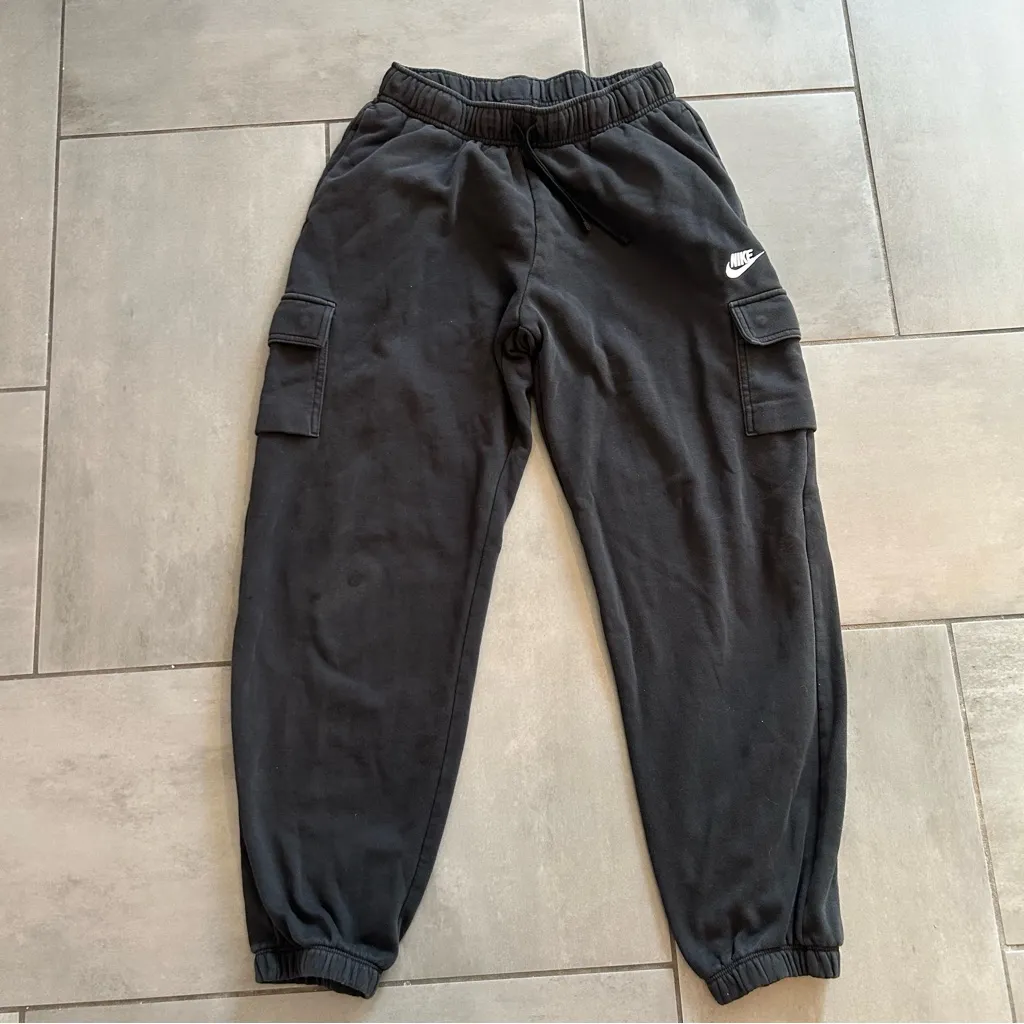 Nike Club Fleece Mid-Rise Oversized Joggers Women’s - Image 2