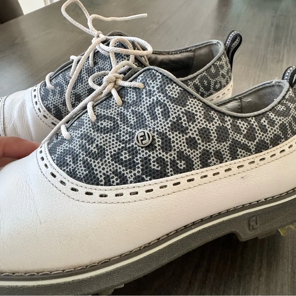 FootJoy Cap Toe Women golf shoes white gray animal print size 7.5 M - Image 11