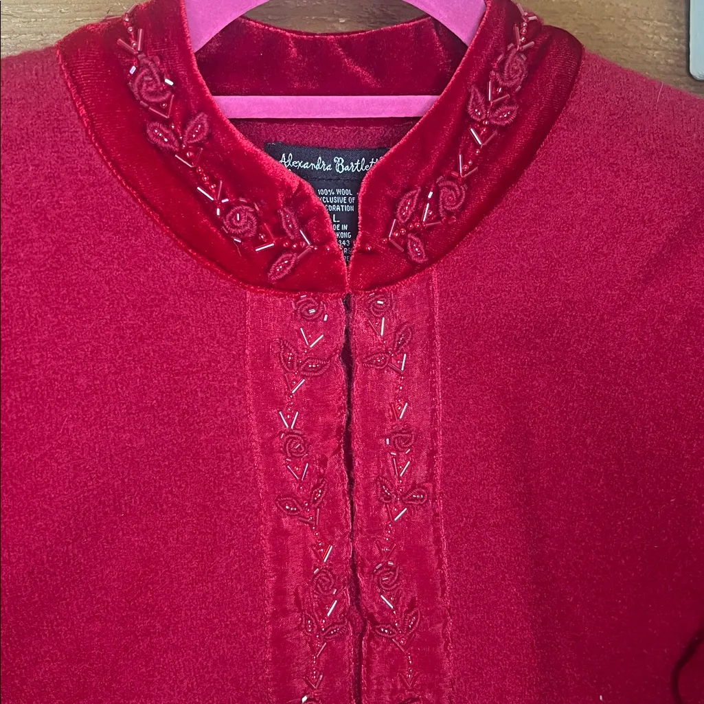 Alexandra Bartlett Vintage Velvet Wool Red Bead Rose Embroidered Clasp Jacket L Size L - Image 2