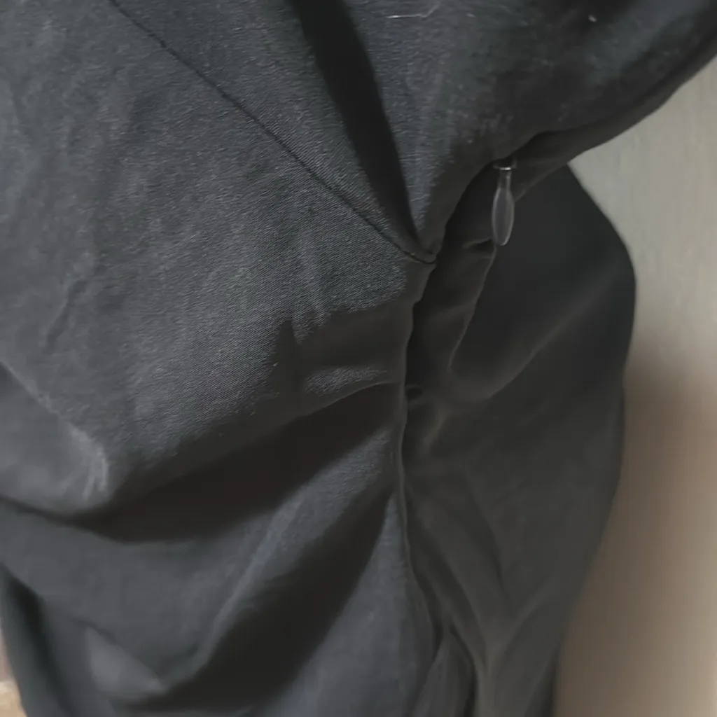 H&M black gathered dress woman size XL long sleeve v neck - Image 7