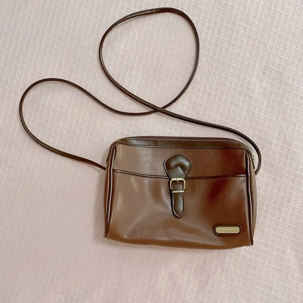Liz Claiborne Medium Brown Crossbody with Dark Brown Trim and Two Twillies EUC - Image 2
