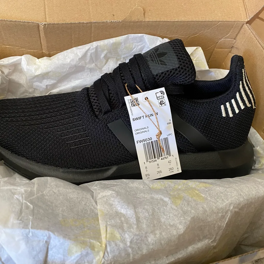 Adidas Tennis Shoes Women Size 9.5 - Image 6