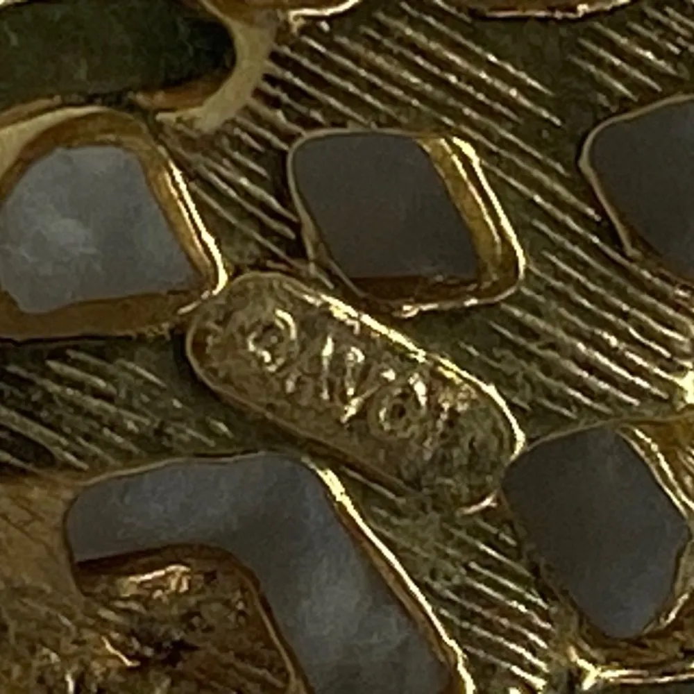 Avon Marked Gold Tone Braded Christmas Tree Holiday Jewelry Pin Brooch - Image 9