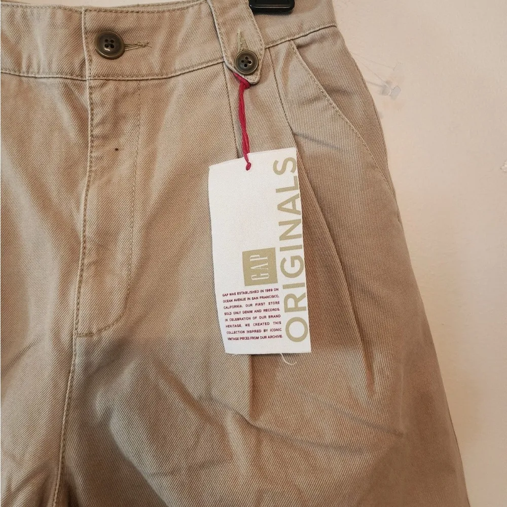 Gap Khaki wide leg capri pants size 0 regular - Image 2
