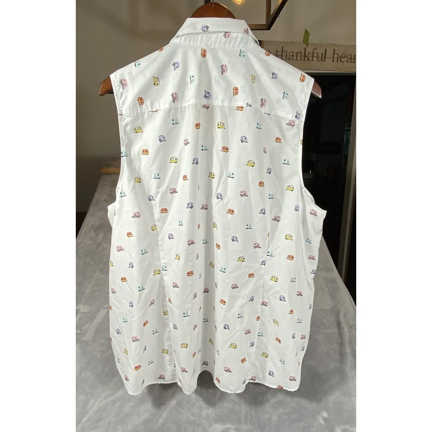 Lands End‎ Women 22 Plus Top Sleeveless Collared White Happy Camper Print RV Fun - Image 3