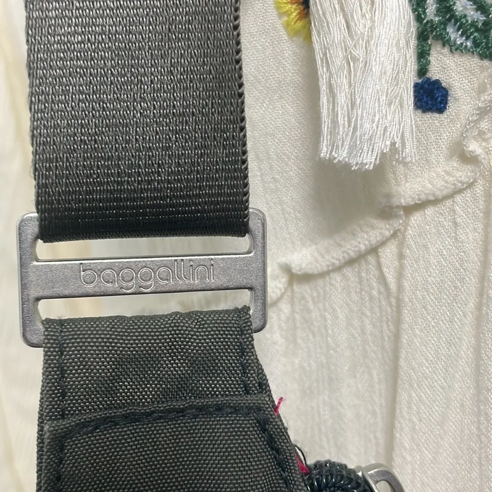 Baggallini Charcoal Crossover Crossbody Bag - Image 4