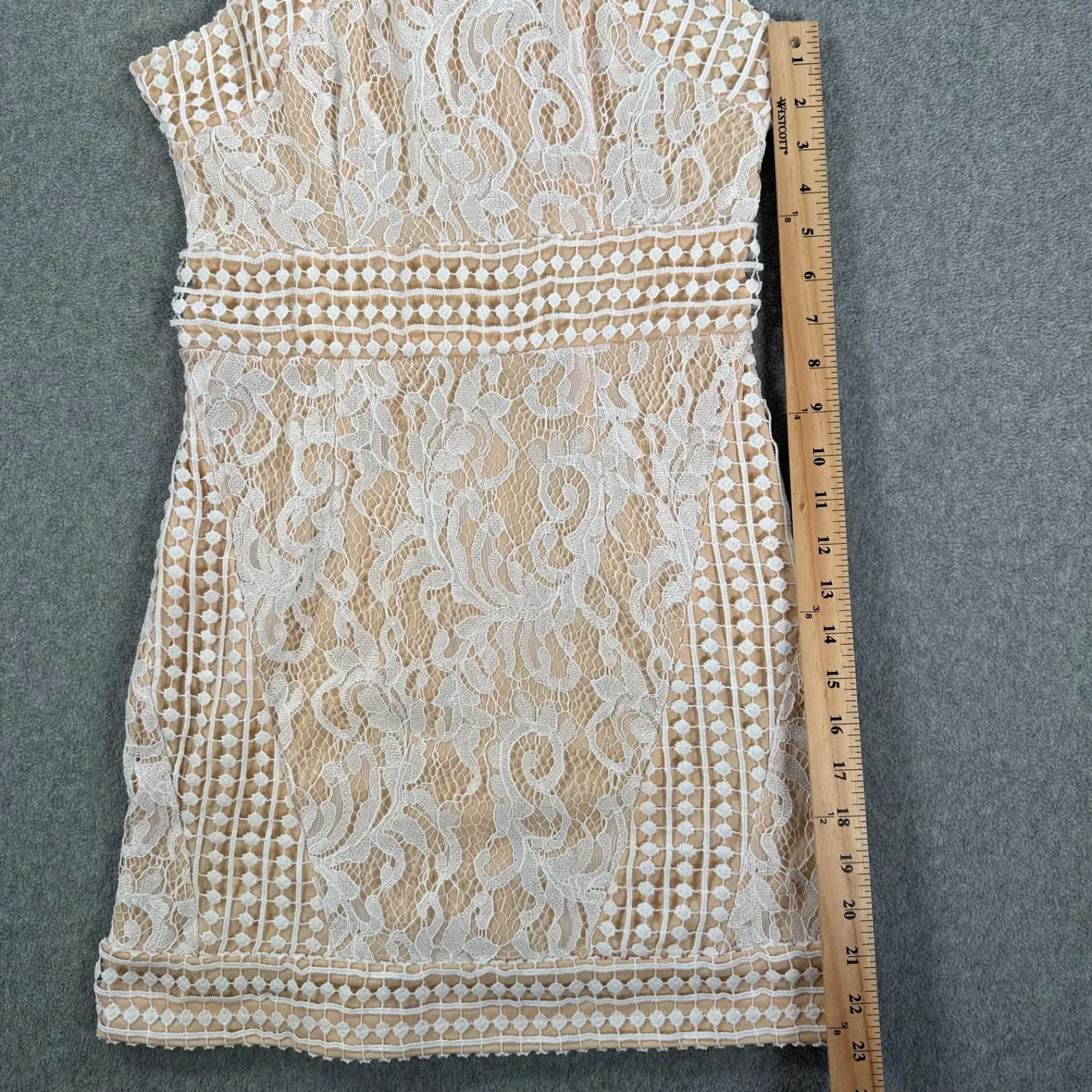 PrettyLittleThing White Lace High Neck Crochet Bodycon Dress Women's 6 New - Image 4