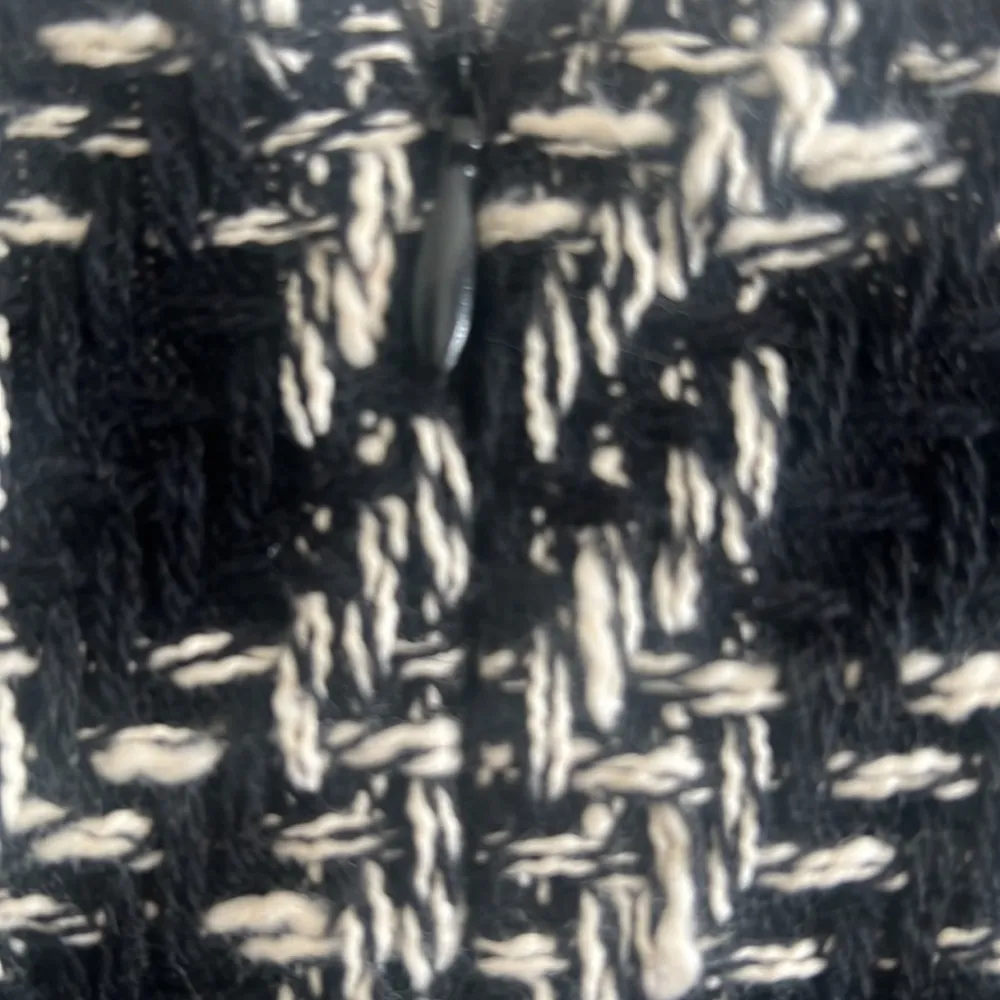 Zara Woman peplum tweed top NWOT - Image 5