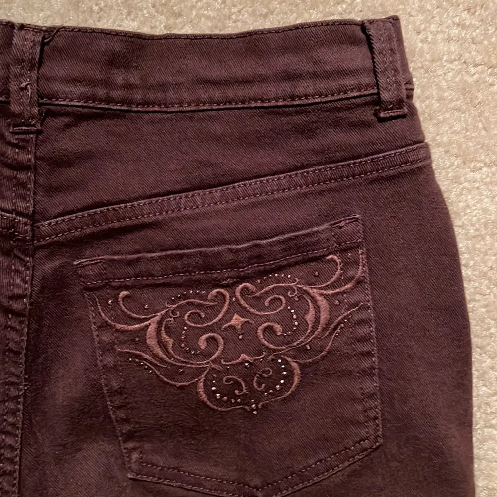 Gloria Vanderbilt brown jean capris Size 8 - Image 6