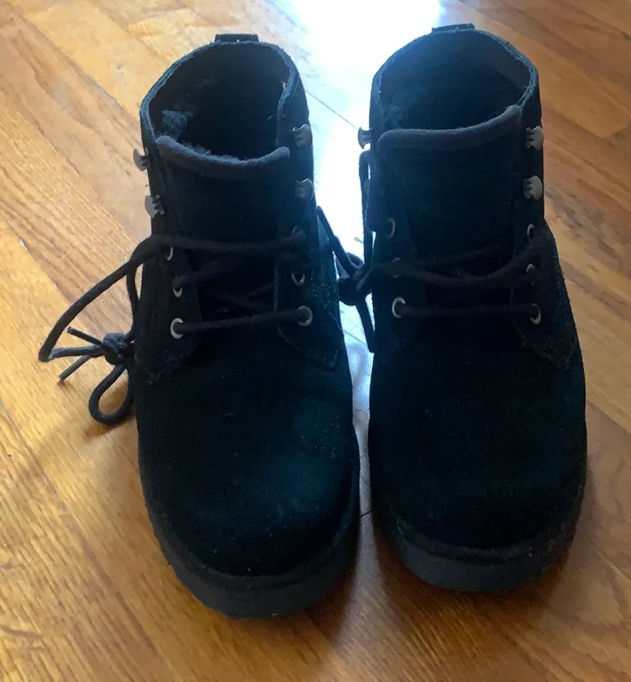 UGG Bethany  Boots - Image 3