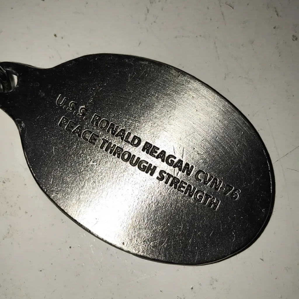 USS Ronald‎ Reagan commemorative keychain - Image 3