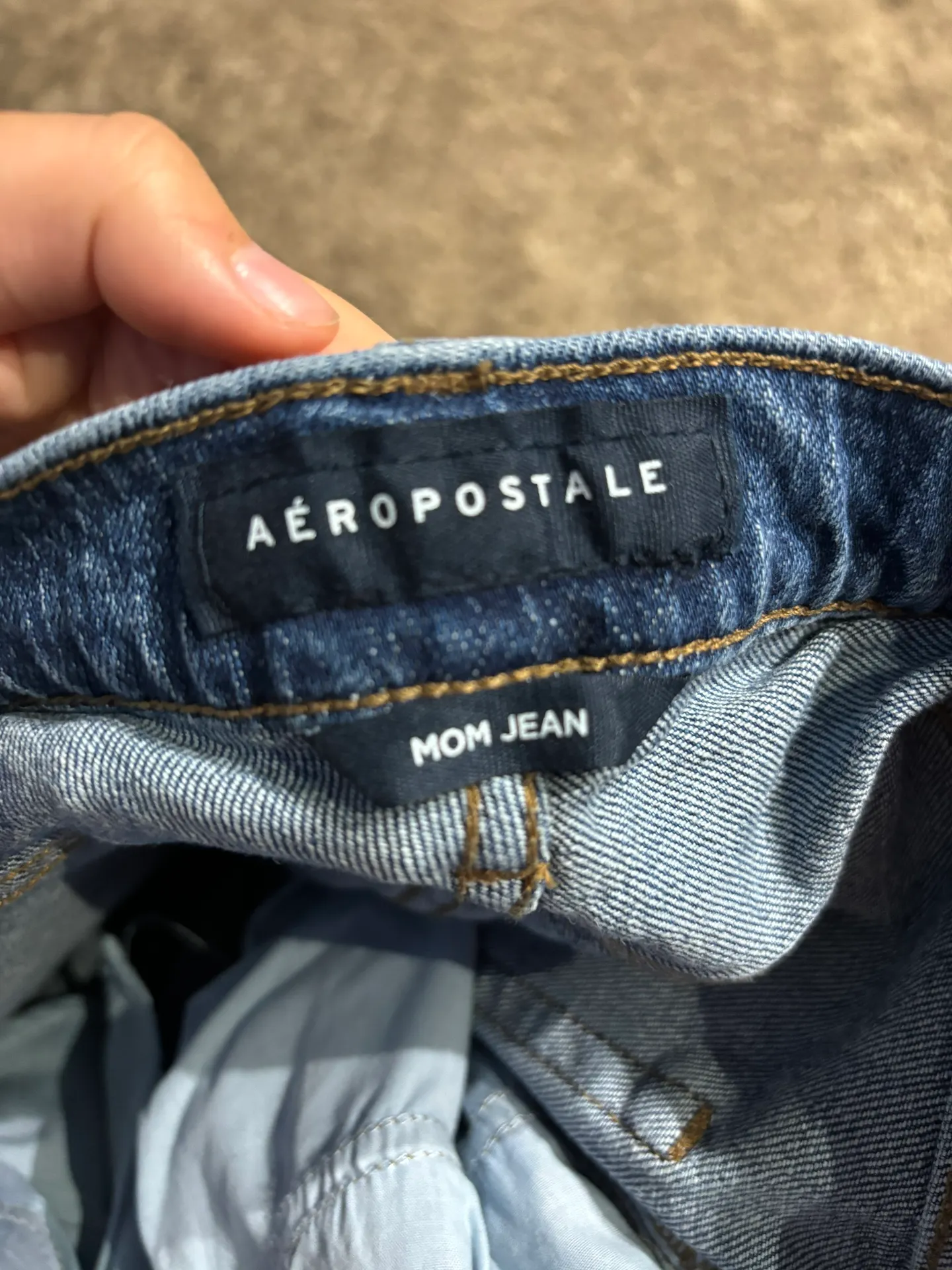 High Wasted Mom Jeans - Image 4