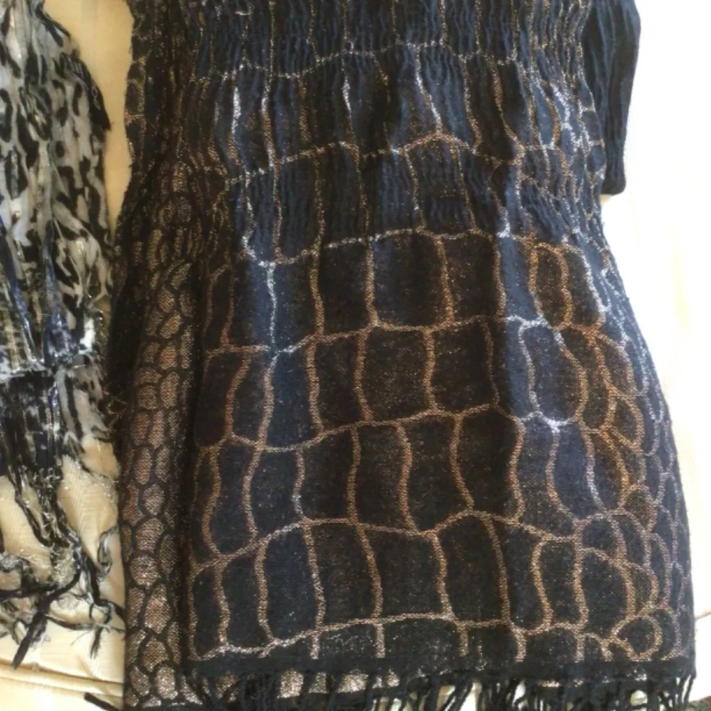 Bundle of 2 Womens Scarves black assorted - Image 11