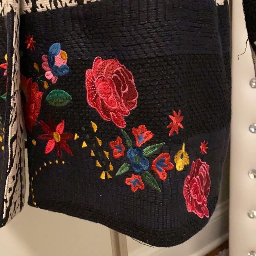 Desigual Black White Floral Embroidered Jacket - Image 11