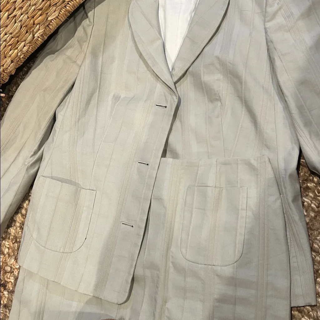 Salvatore Ferragamo 100% Cotton Cream Blazer Jacket Skirt Set Size 10/12 - Image 4