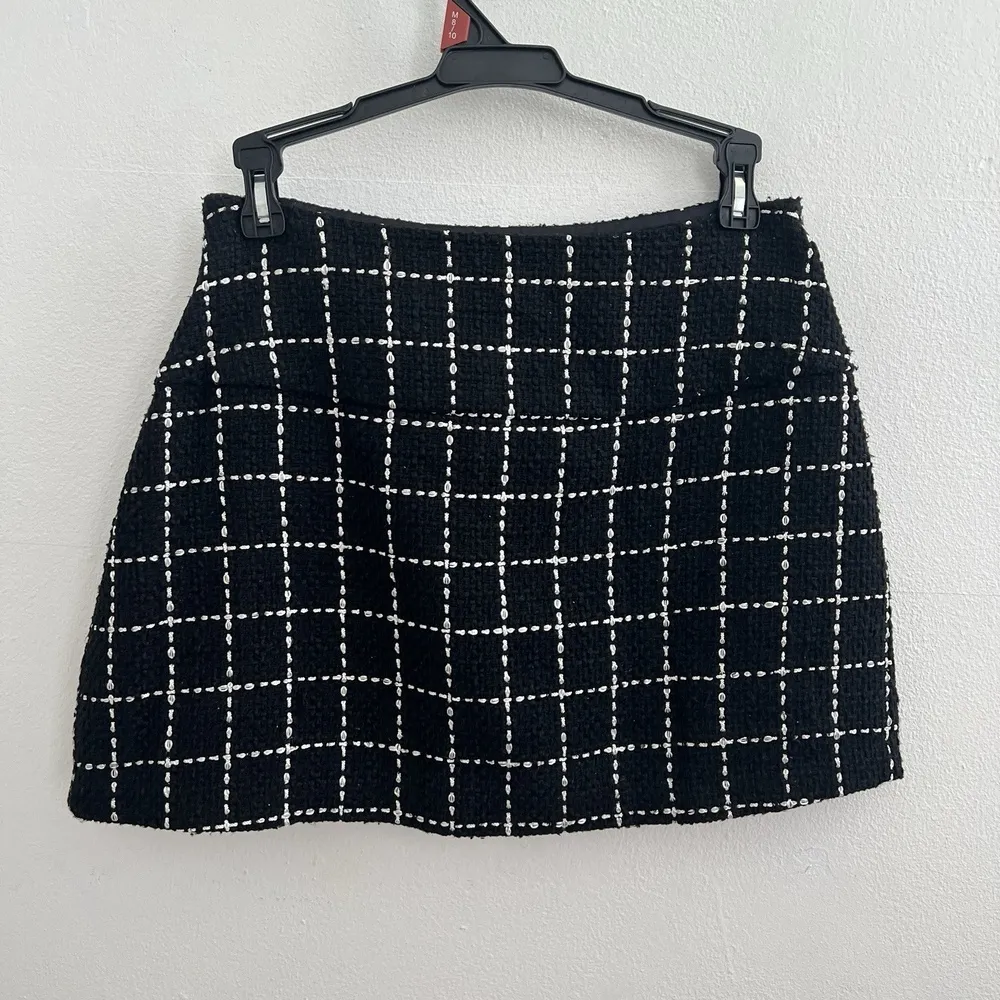 NEW BCBGeneration plaid Tweed Skirt Side Pleat Grid Size 4 - Image 9
