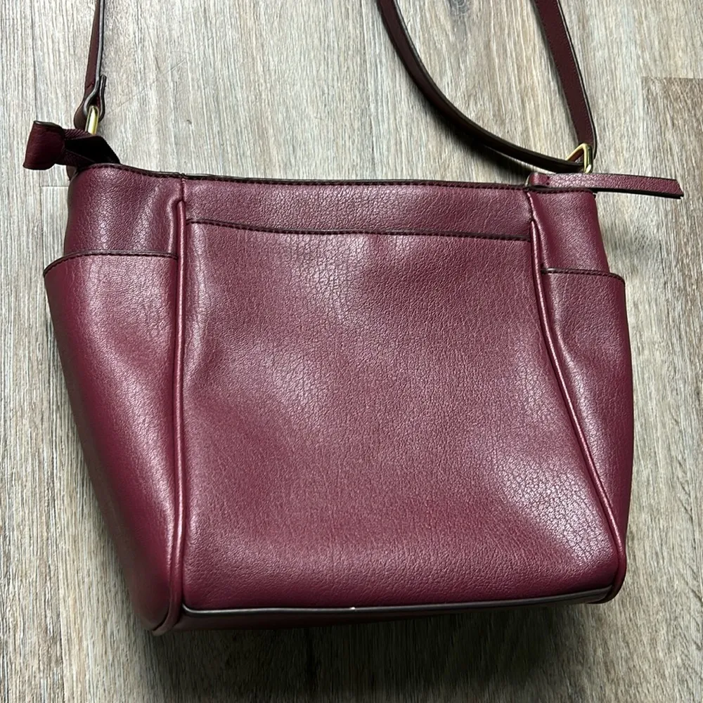 Liz Claiborne Faux Leather Crossbody Bag - Image 6