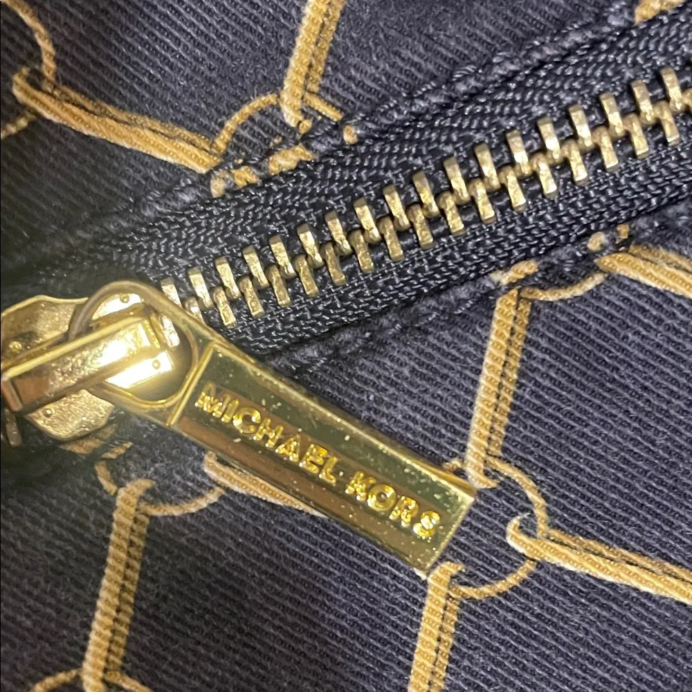 🛍️🛍️🛍️BOGOHO 🛍️🛍️🛍️Michael Kors Black Pants with Gold Pattern-4 - Image 14