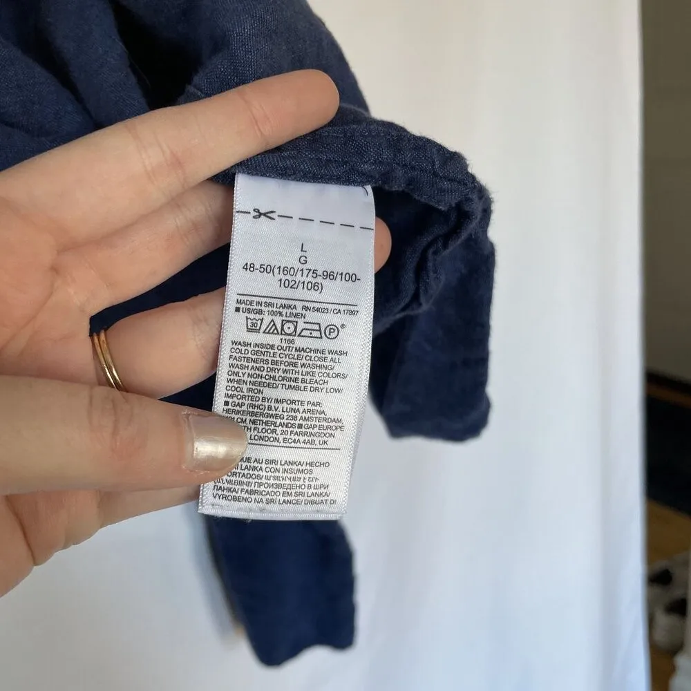 Banana Republic linen dark blue button down long sleeved shirt women's size L - Image 5