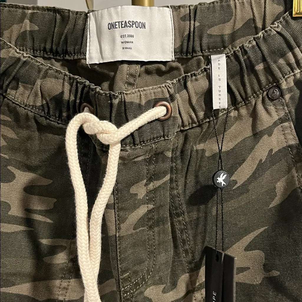NWT OneTeaspoon Camo Shabbies BF Jeans $198 - Image 9