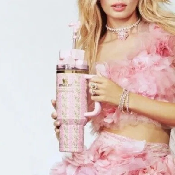 Stanley x LoveShackFancy Quencher Tumbler 40 oz., Pink Blooming Heirloom, NIB - Image 7