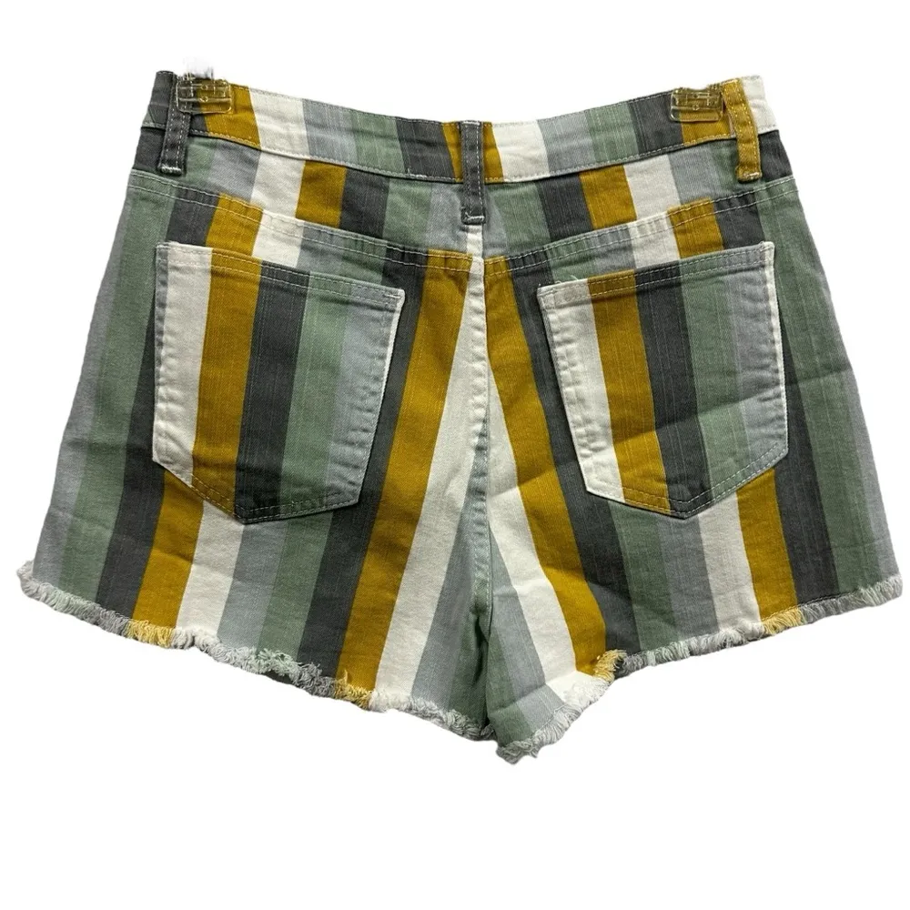 Saints & Hearts Vertical Striped High Waist Raw Hem 4 Pocket Jean Shorts Medium Gold - Image 8