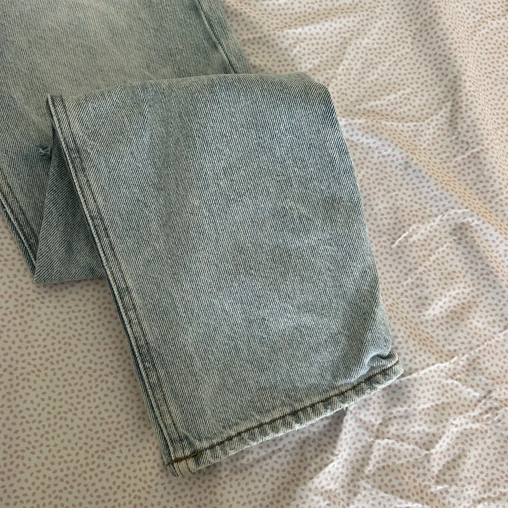 pacsun 90s boyfriend jeans size 24 - Image 2