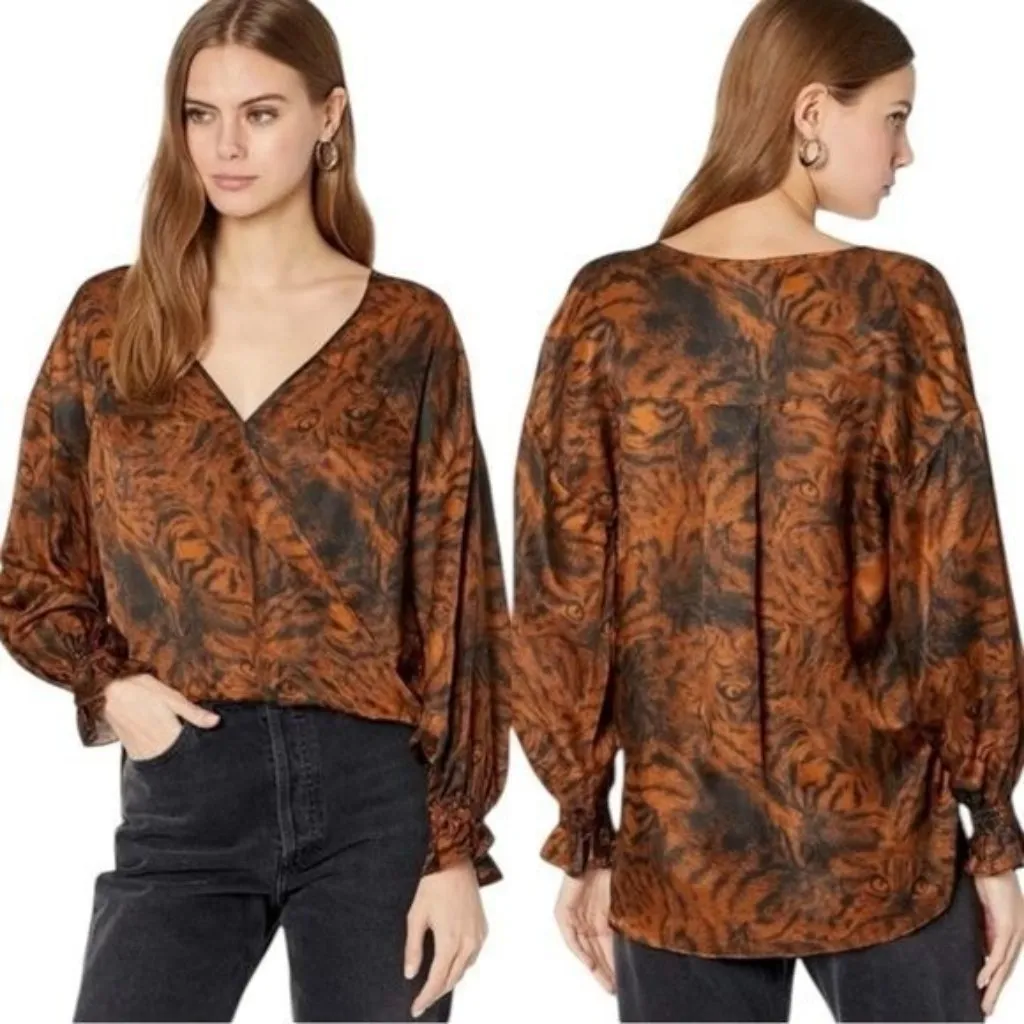 NEW All Saints Penny Grizedale Cat Print Silk Blend Wrap Front‎ Blouse Grunge 6 - Image 2