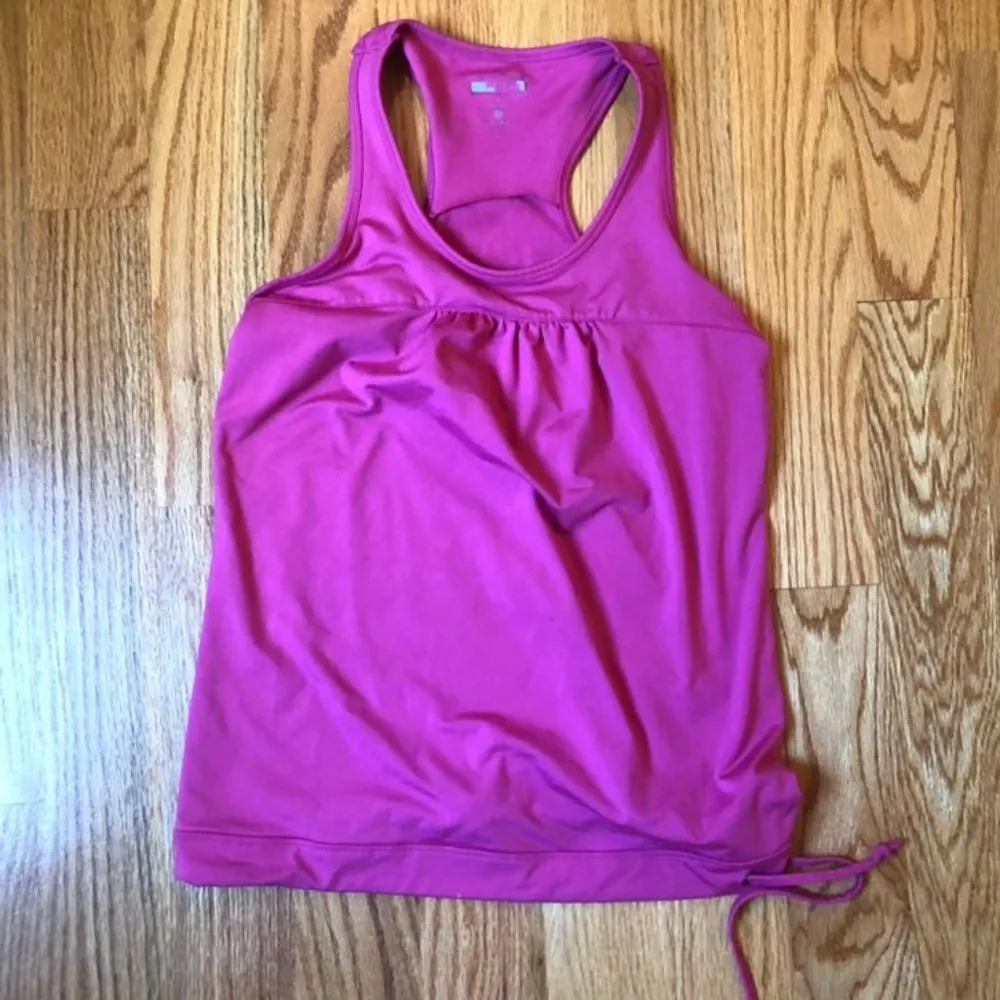 Athleta tinker tank size small - Image 2