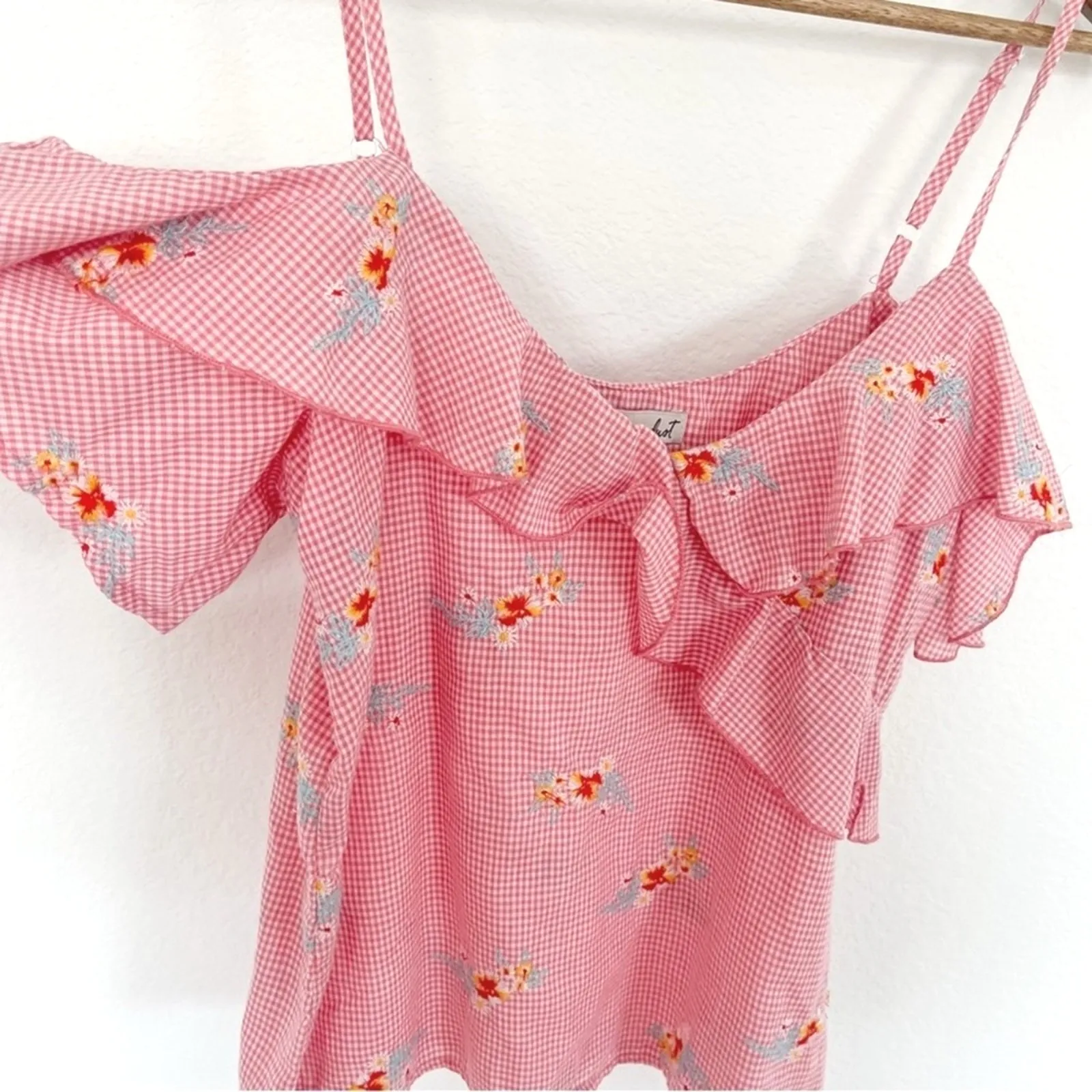 Gypsies & moondust Cold Shoulder Ruffle Gingham Floral Print Top Small - Image 4