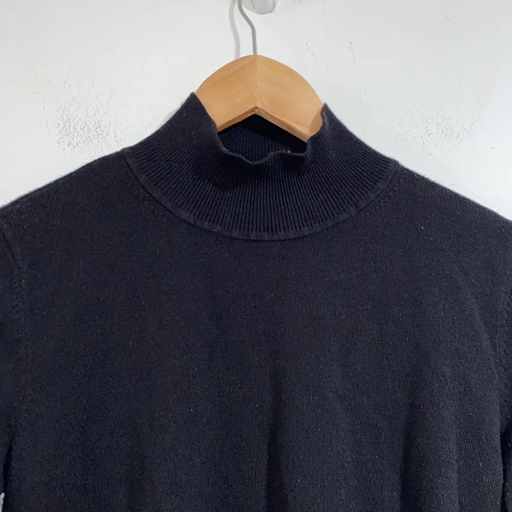 Ann Taylor sweater black pleated polyester‎ printed back xs - Image 2