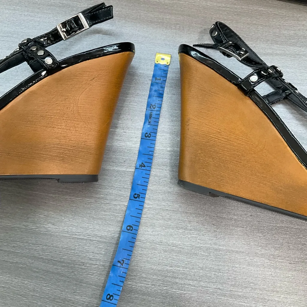 WHITE HOUSE BLACK MARKET STRAPPY WEDGE SANDALS - Image 7