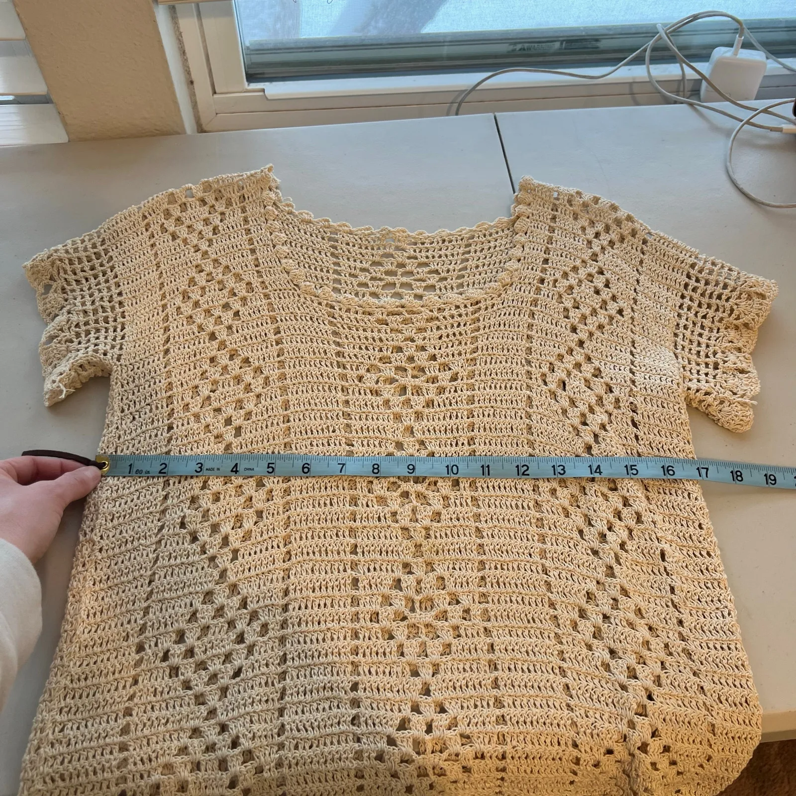 1970s Handmade Woven Cream Short Sleeve Indie Semi Sheer Crocheted Top - Image 6