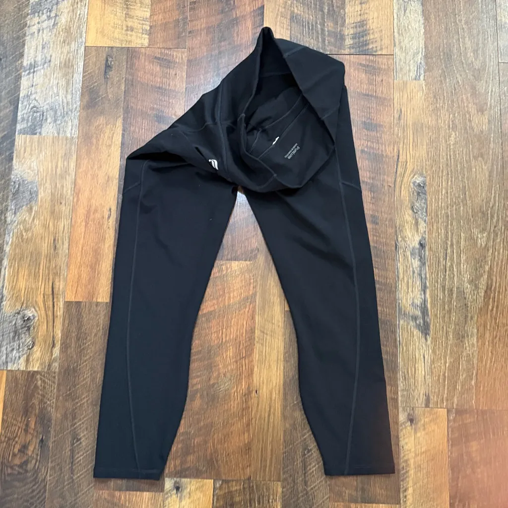 Fabletics PurLux side pocket leggings super soft stretchy fits S/M - Image 6