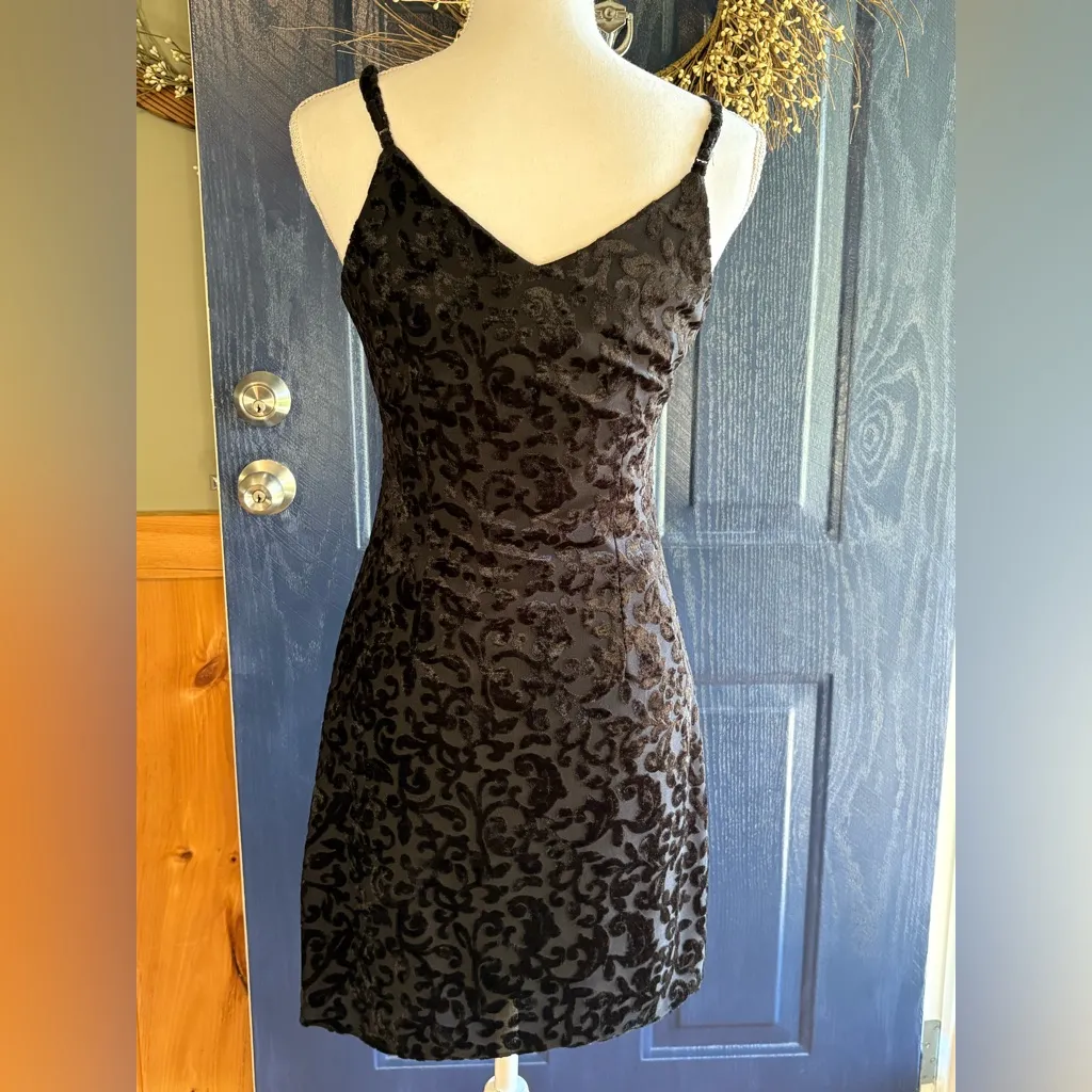 Rachel Zoe size Small Elegant Black Velvet Tooled Dress - Image 4