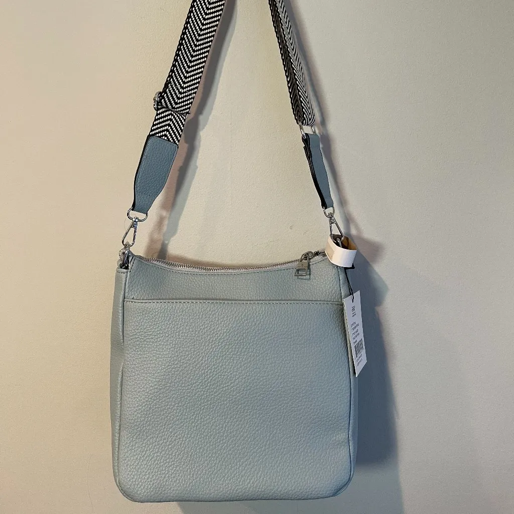 London Fog Janice Multi-pocket Crossbody Bag in Denim Blue - NWT - Image 4