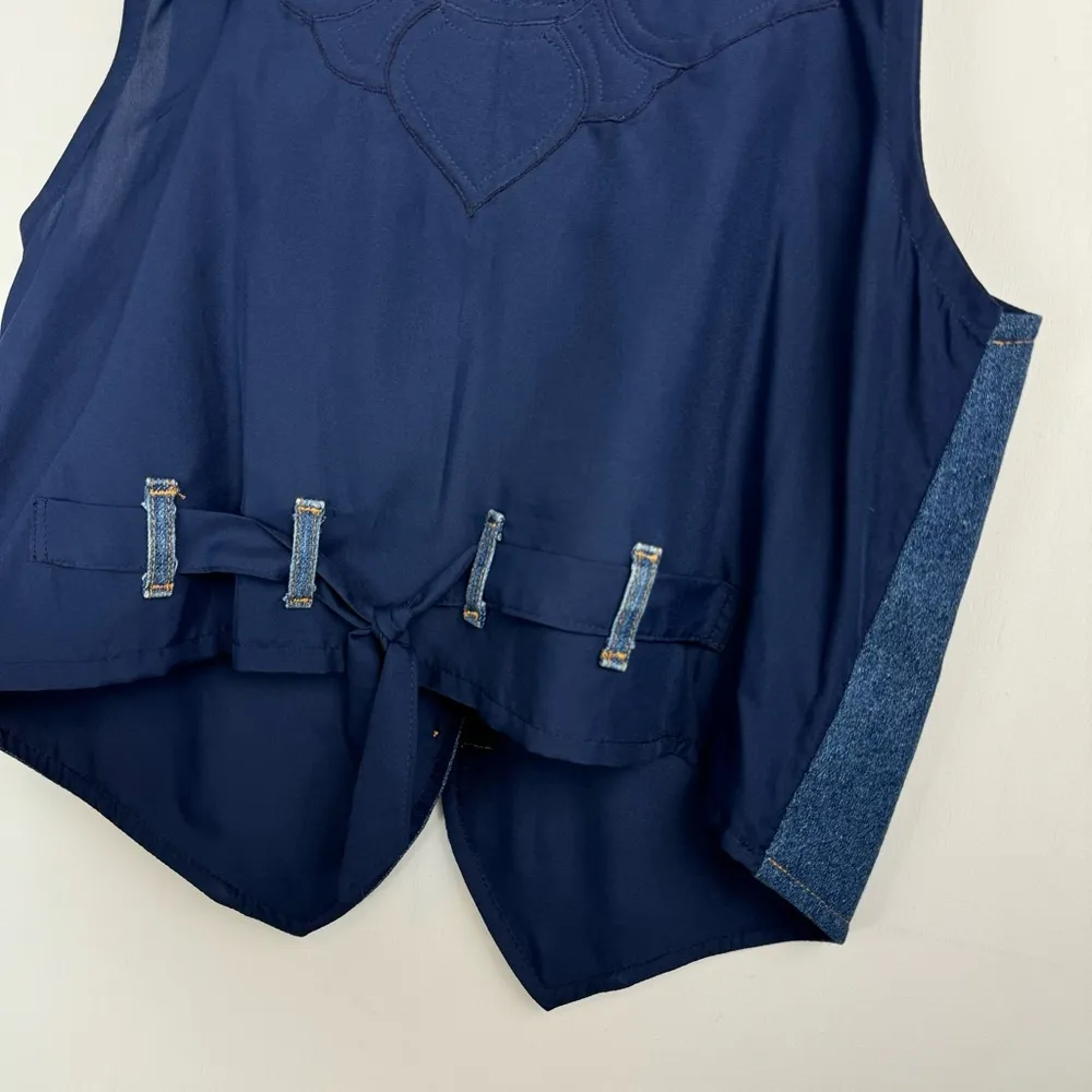 Vtg Chic Denim Western Vest Dark Wash Heart Buttons Sz Medium Blue - Image 10